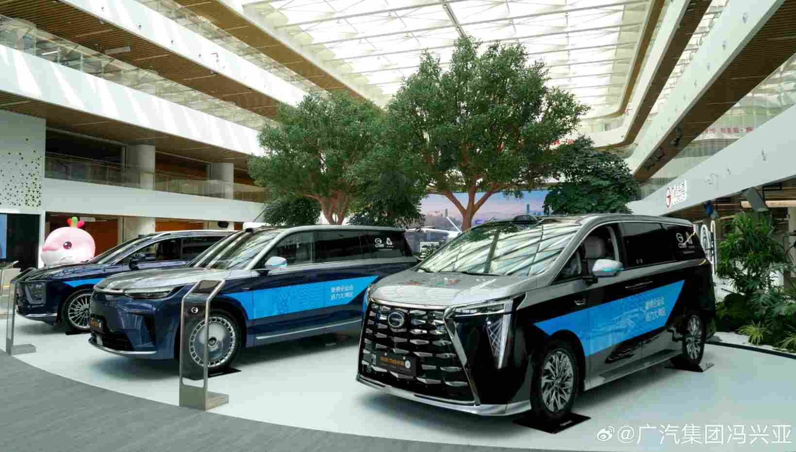 华为余承东到访广汽，与冯兴亚交流共建鸿蒙生态