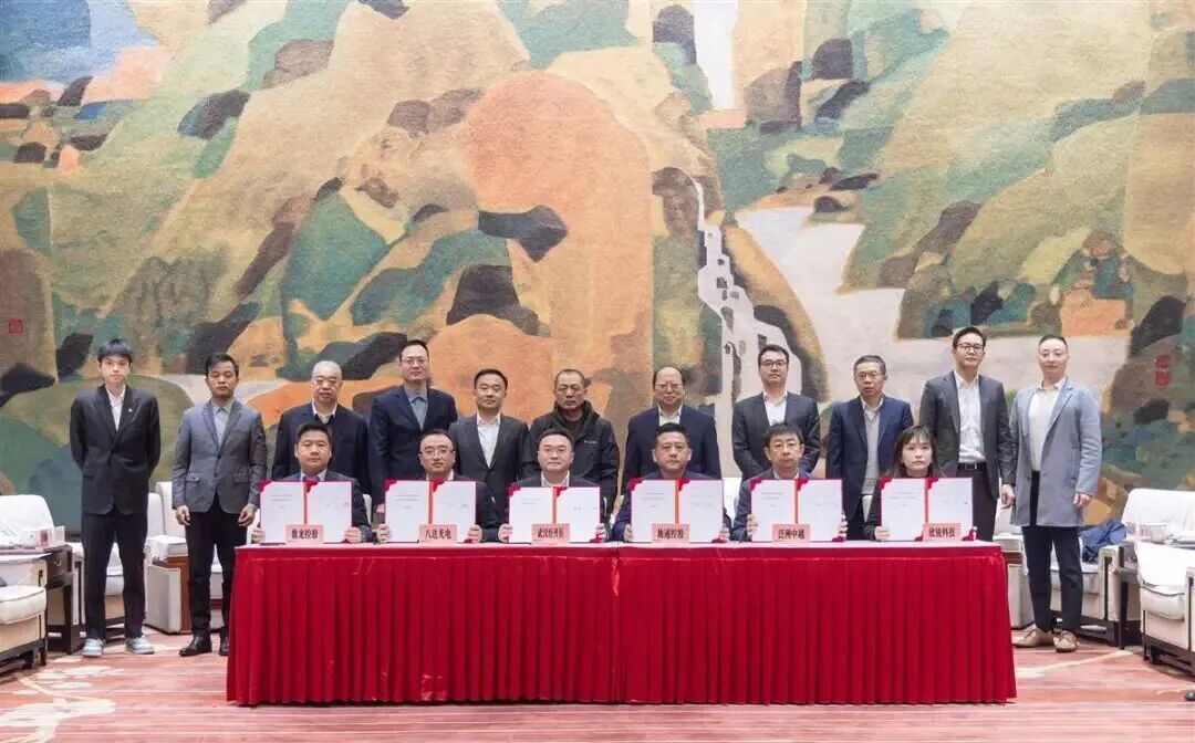 武汉经开区又拿下多个重点项目，百亿落子背后的产业突围与区域博弈新逻辑