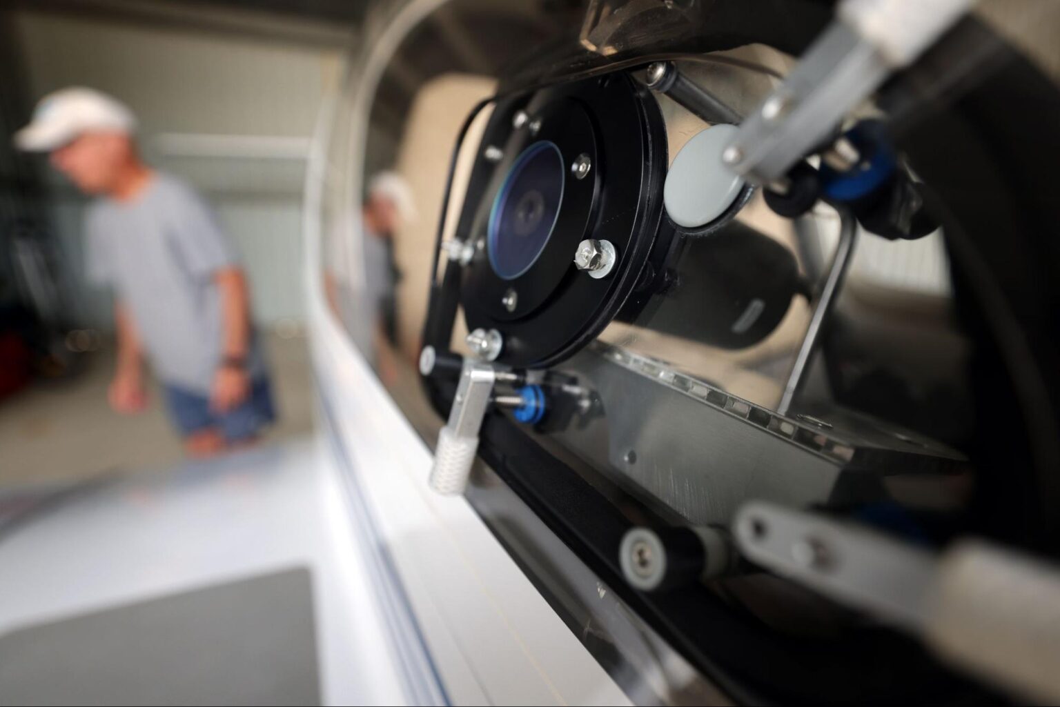 密歇根大学开发新型传感器 帮助汽车和飞机避开危险的冰面和冻雨