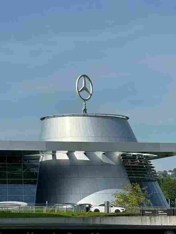 奔驰总部“被要求迁往美国”遭拒