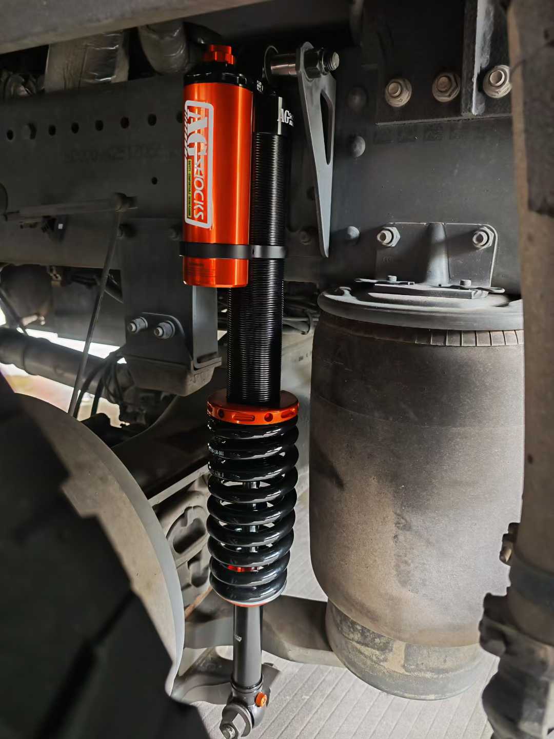 AGshocks氮气减震