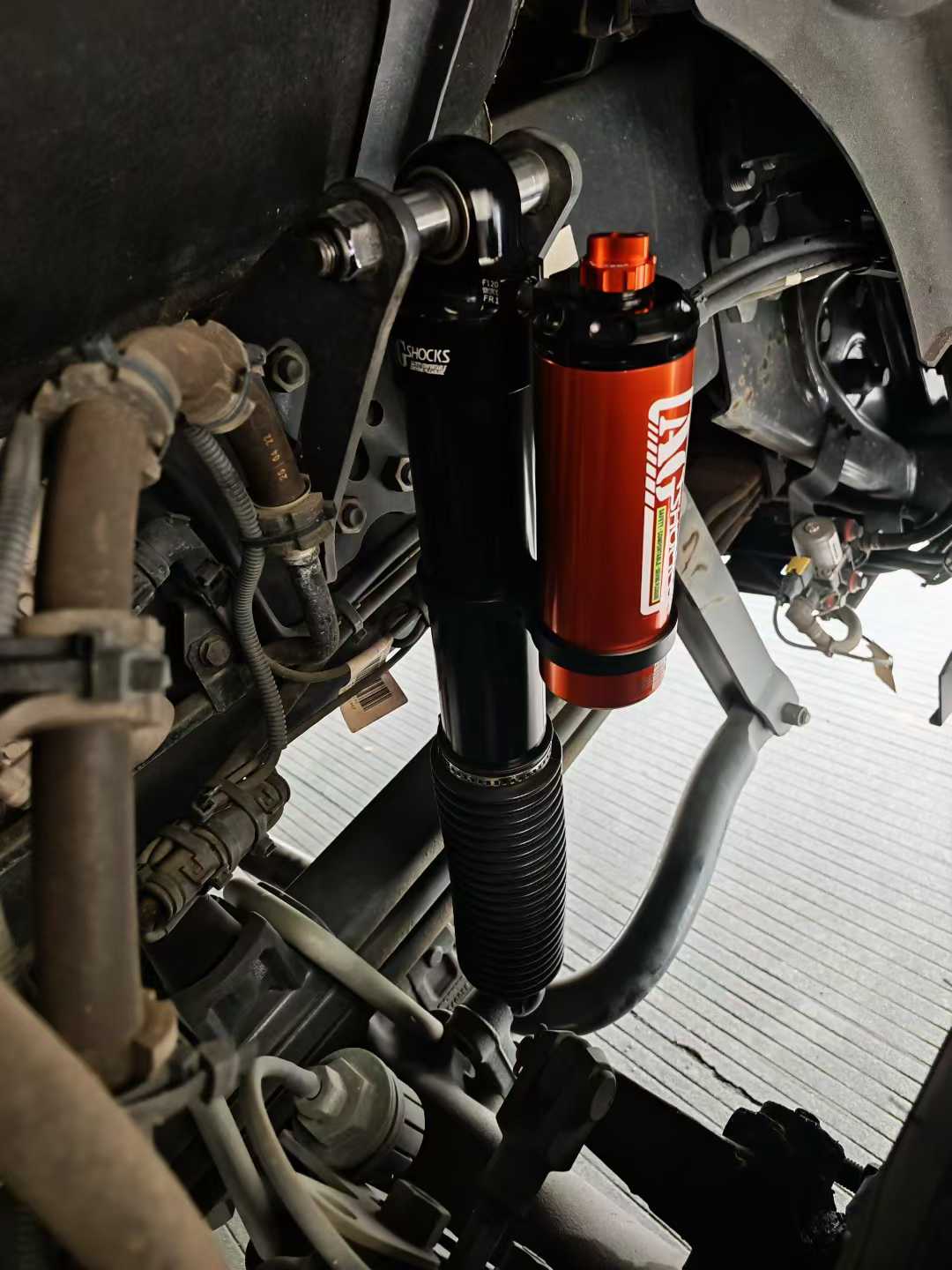 AGshocks氮气减震