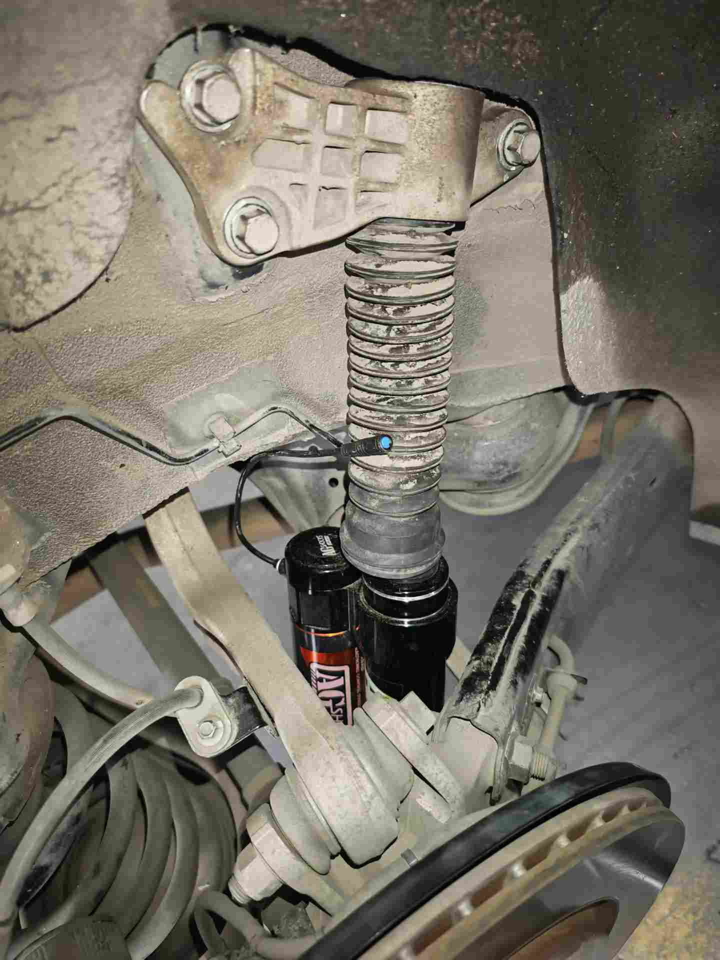 AGshocks电调氮气减震