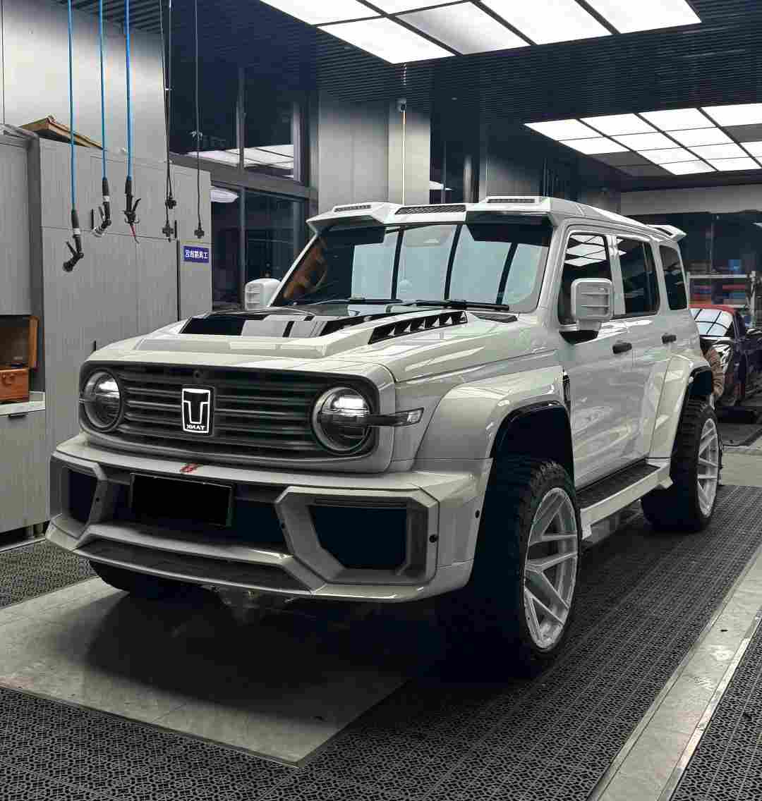 坦克300升级减震器