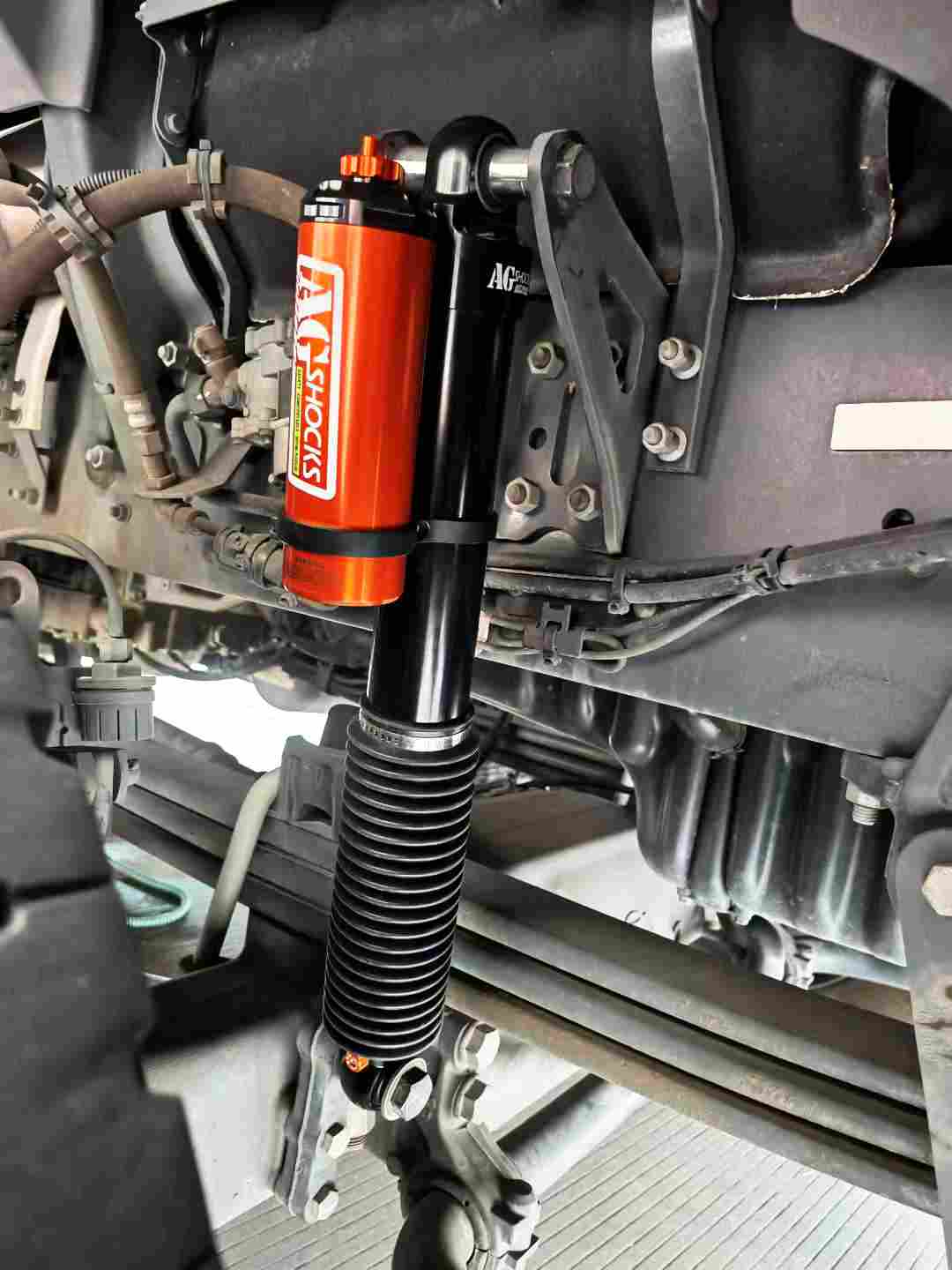 氮气减震器改装