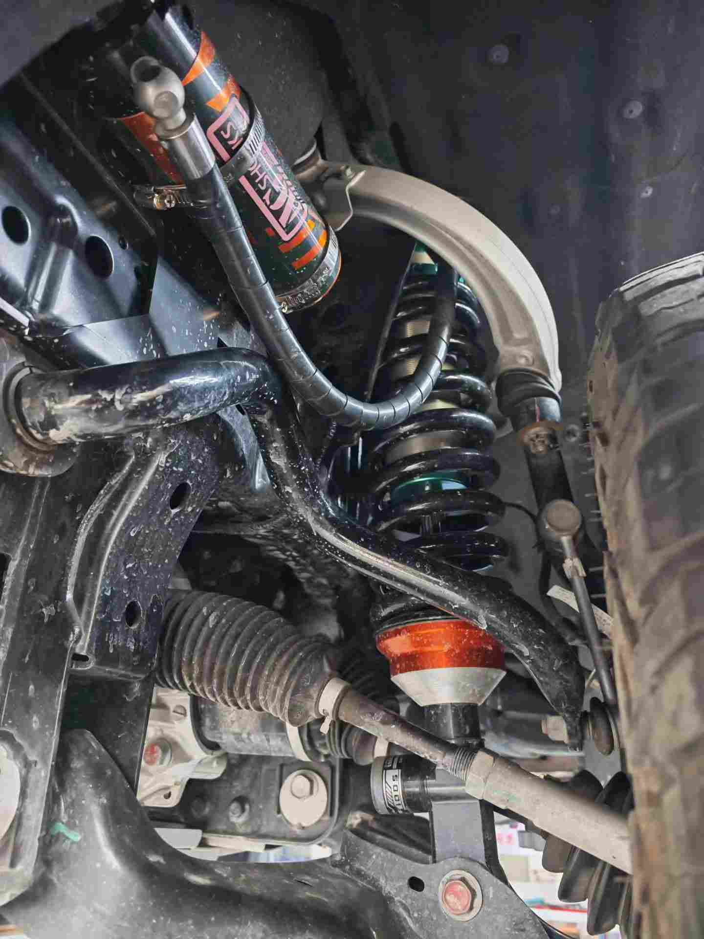 AGshocks氮气减震