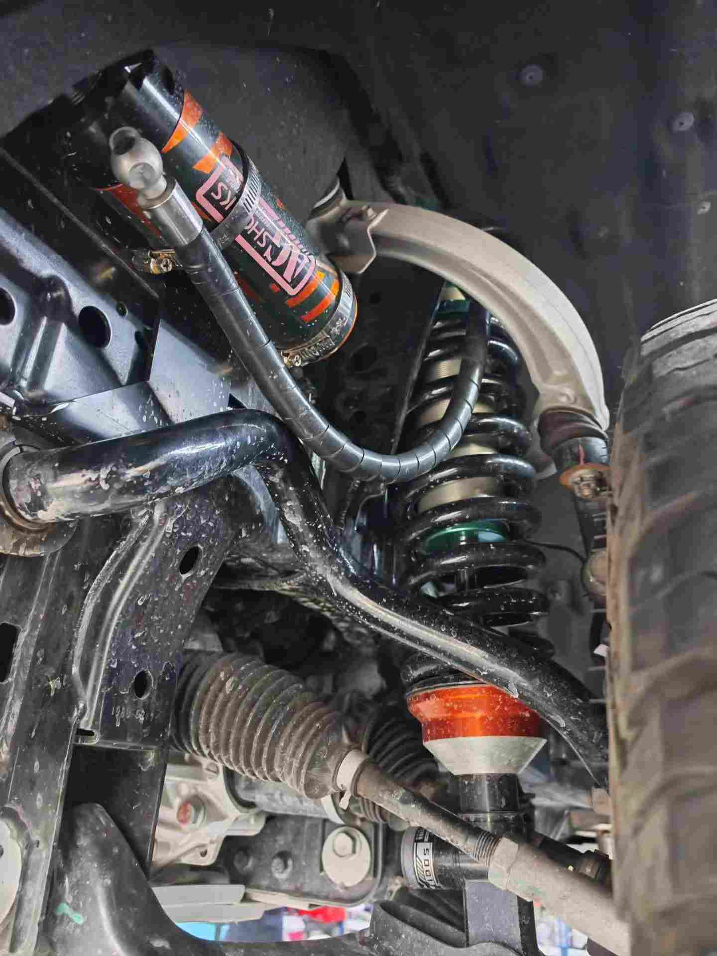 AGshocks氮气减震