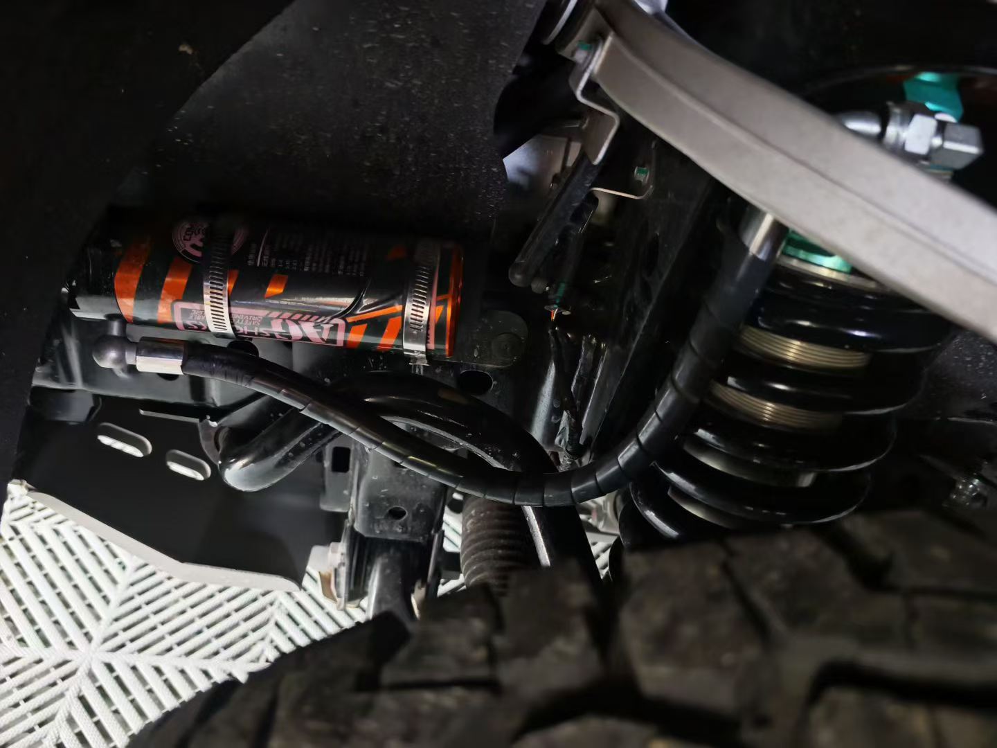 AGshocks氮气减震