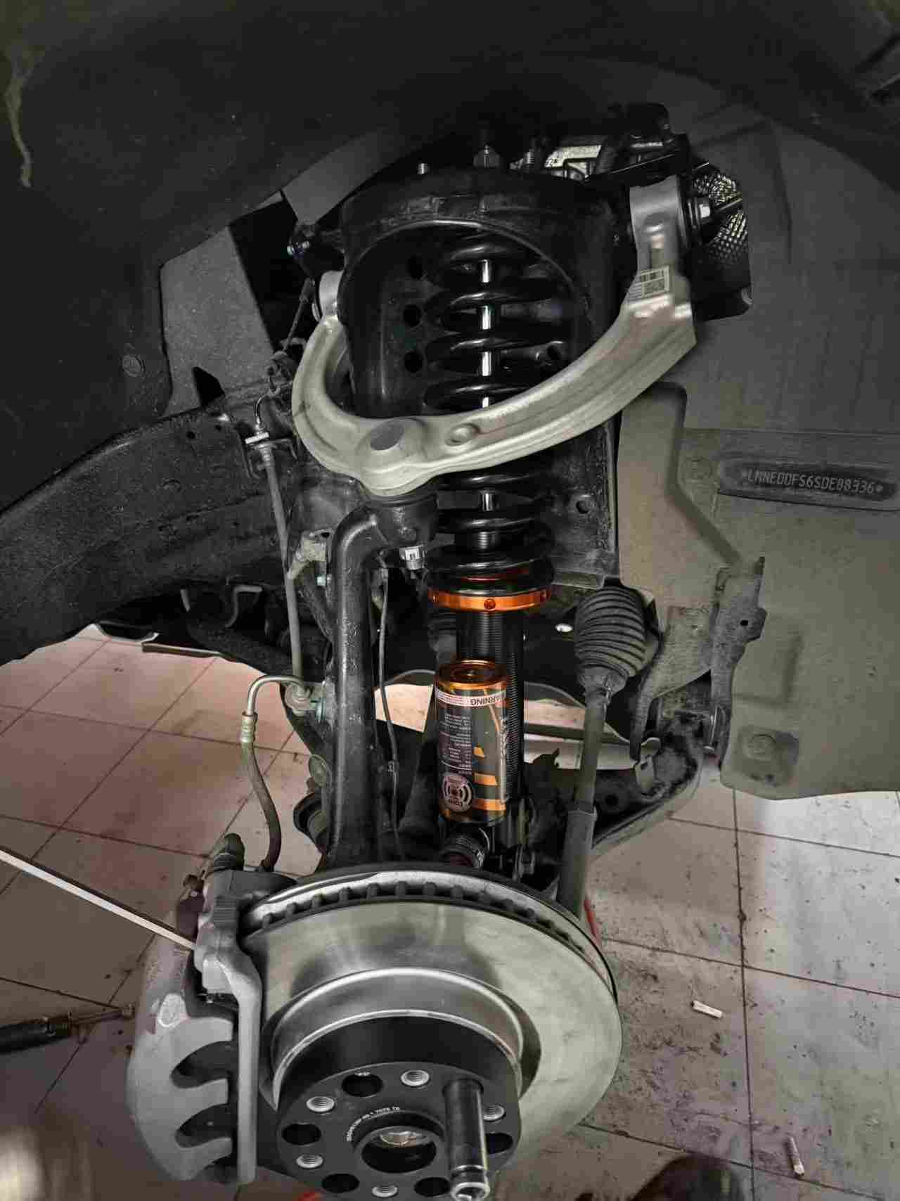 无线电调氮气减震