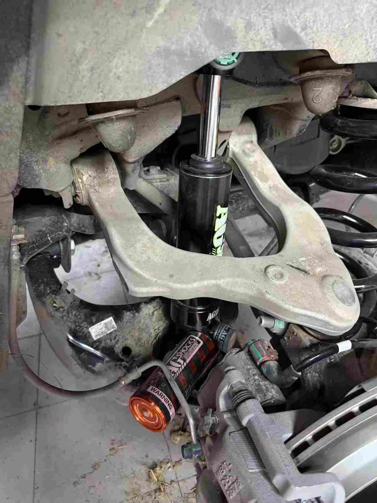 无线电调氮气减震