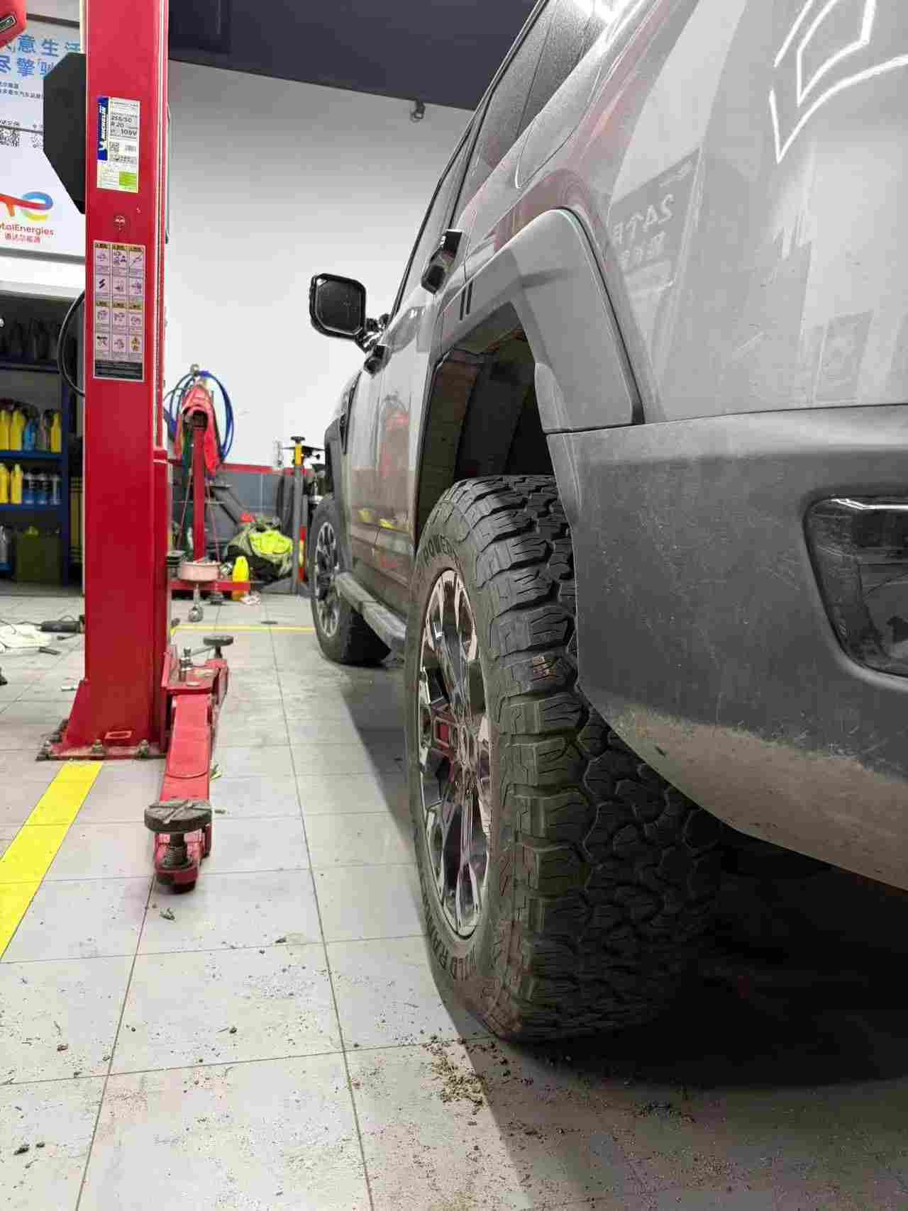 无线电调氮气减震